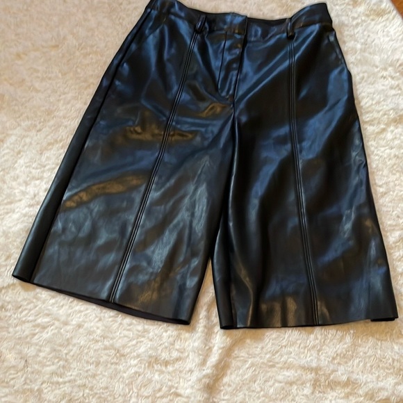 Jeannie Mai x INC Black Garment - Picture 4 of 16